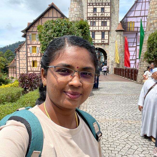 Pengasuh di Seremban: Kalaiarasi