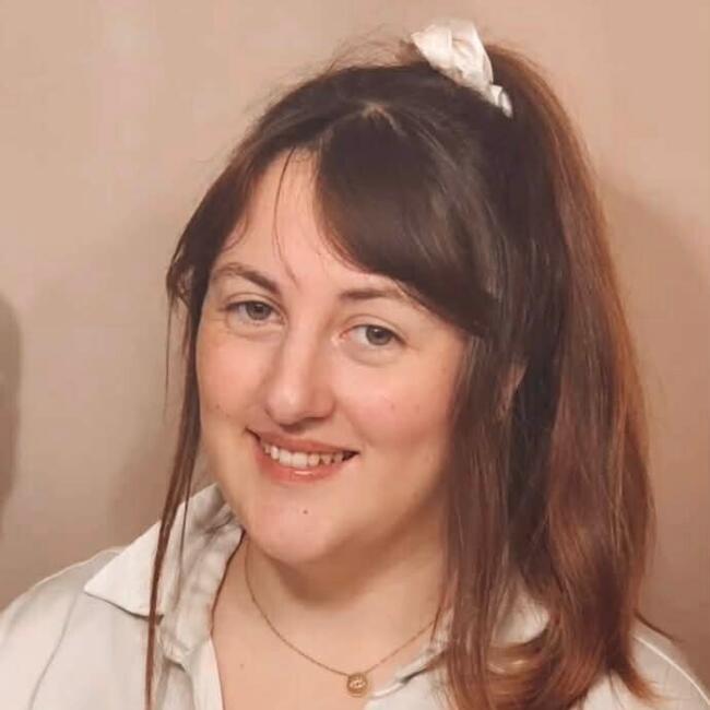 Babysitter in Loiré: Angéline