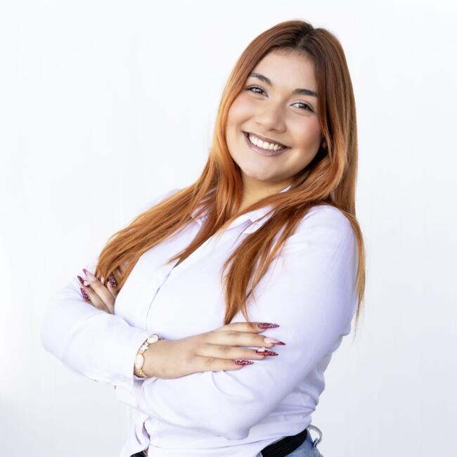 Babysitter in Naranjo: Jazmín