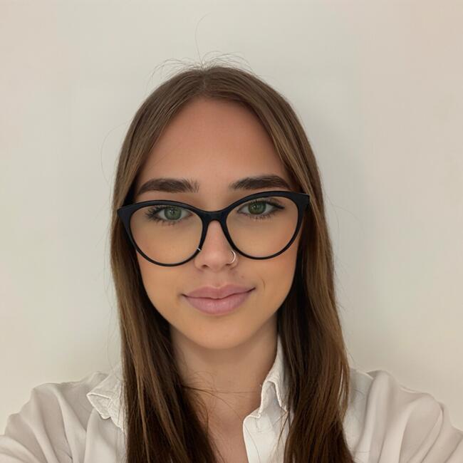 Babysitter in Cap-d'Ail: Maelle