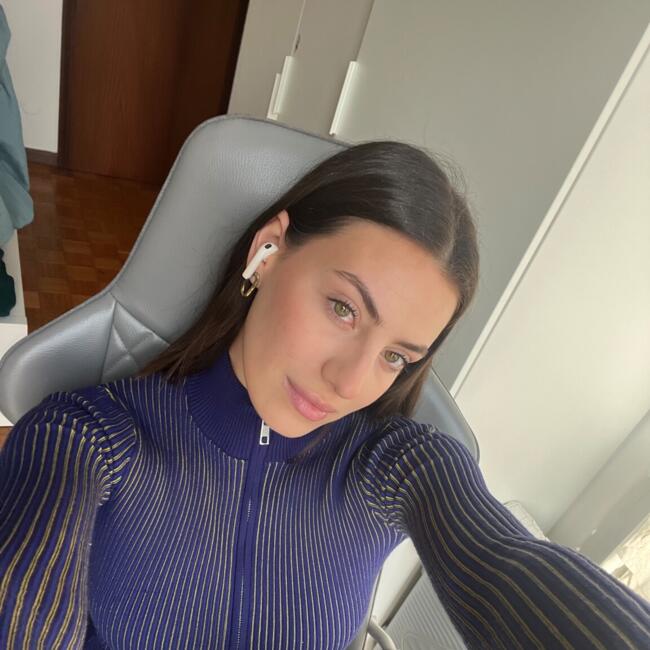 Babysitter in Bologna: Elli