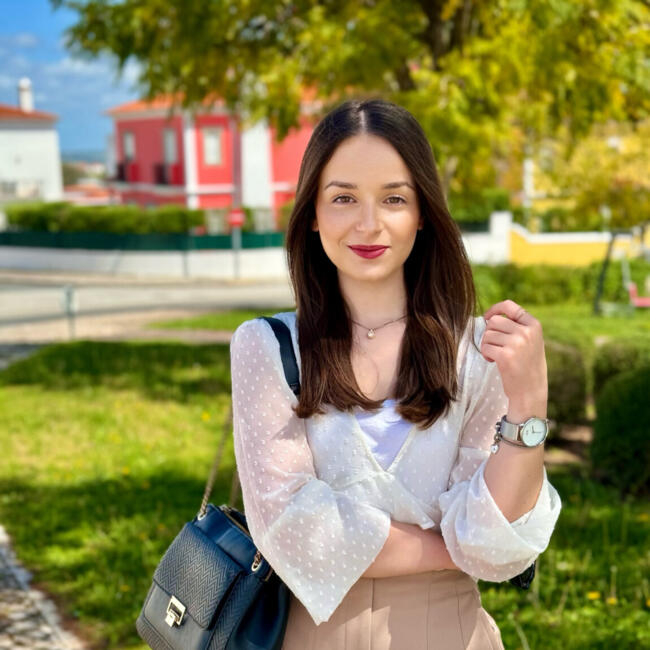 Babysitter in Beja: Ângela Serrano