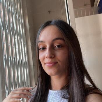 Babysitter in Matosinhos Municipality: Maria