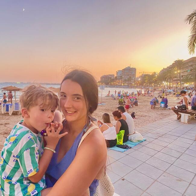 Babysitter in Foix: Théa