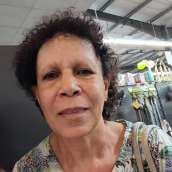 Childminder in Orègue: Farida