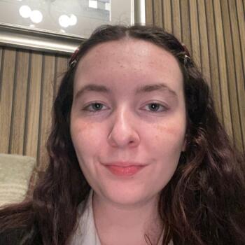 Babysitter in Droichead Nua: Ciara