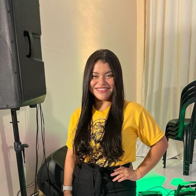 Babysitter in Manaus: Larissa