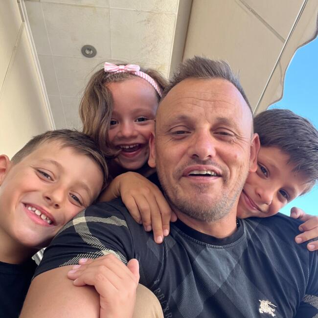 Babysitting job in Asprópyrgos (Αττική): Παναγιώτης