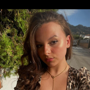 Babysitter in Halluin: Lorena