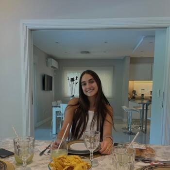 Babysitter in Pilar: Agustina