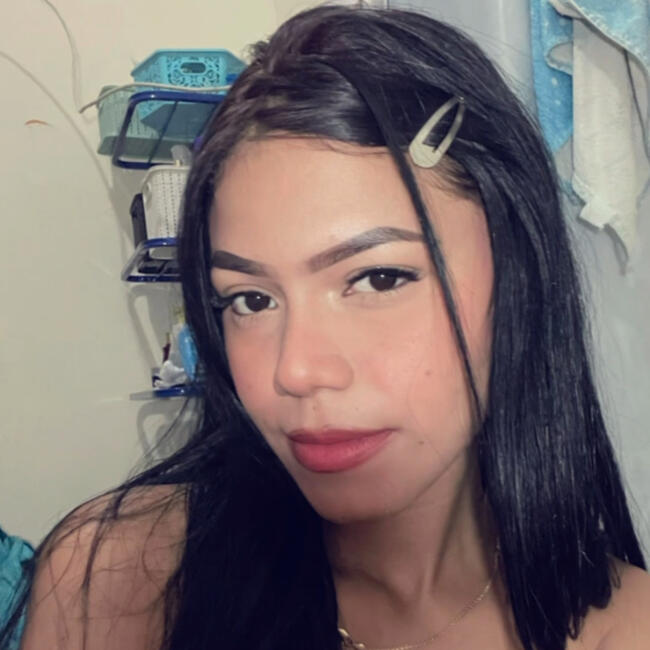 Babá em Manaus: Camila Alencar