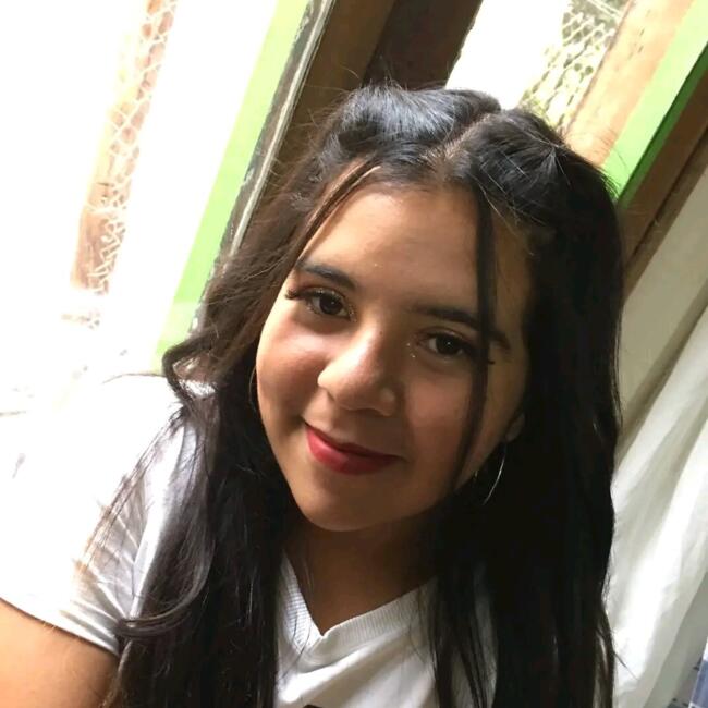 Babysitter in Ypané: Katherine