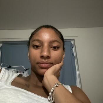 Babysitter in London: Lexuslily