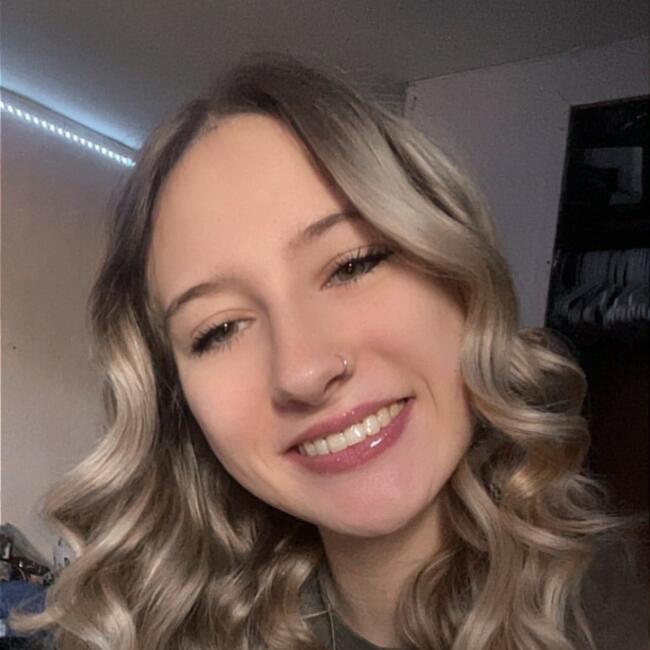 Babysitter in Silver Springs: Krystina