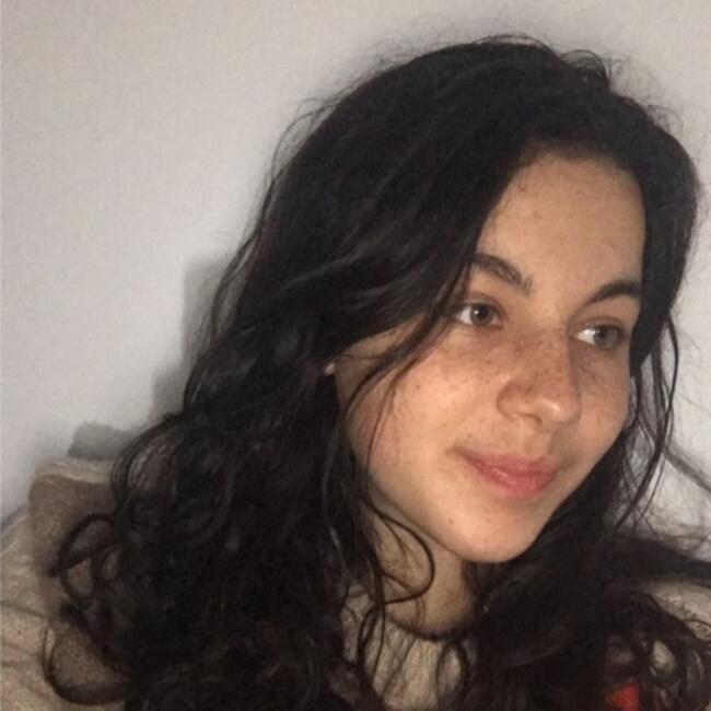 Babysitter in Rennes: Lucy