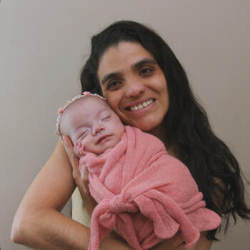 Emprego de babá em Taubaté: emprego de babá Deborah