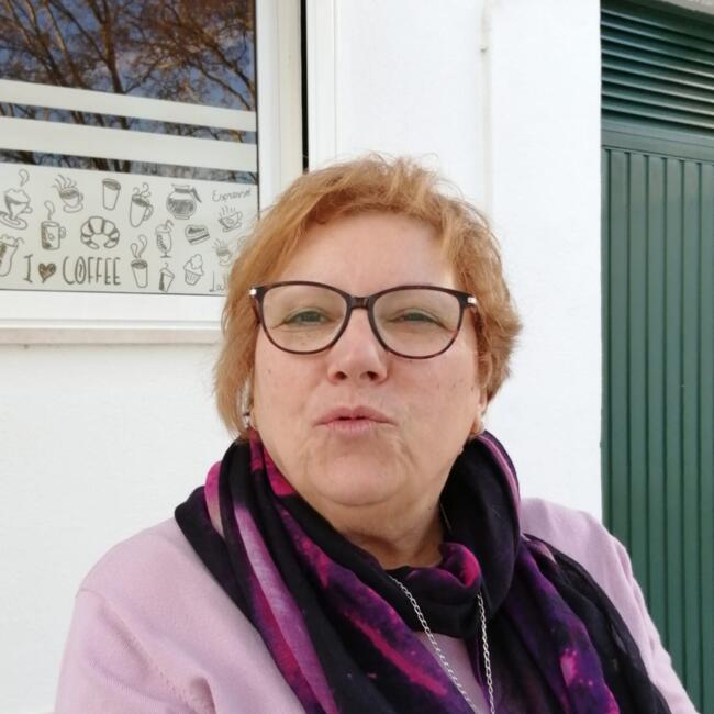 Babysitter στην περιοχή Tomar: Isilda