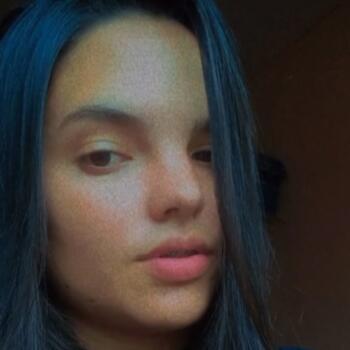 Babá em Catalão: Mirian