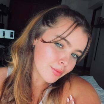 Babysitter in Queijas: Jessica