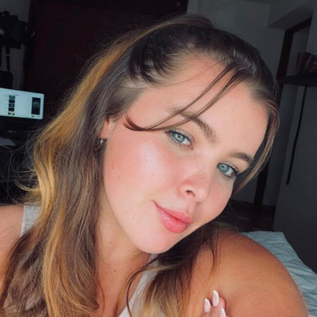 Babysitter in Queijas: Jessica
