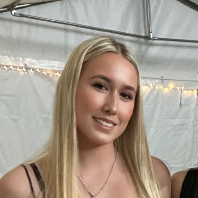 Babysitter in Tauranga: Katie