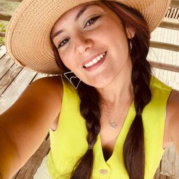 Babysitter in Porto Seguro: Dara