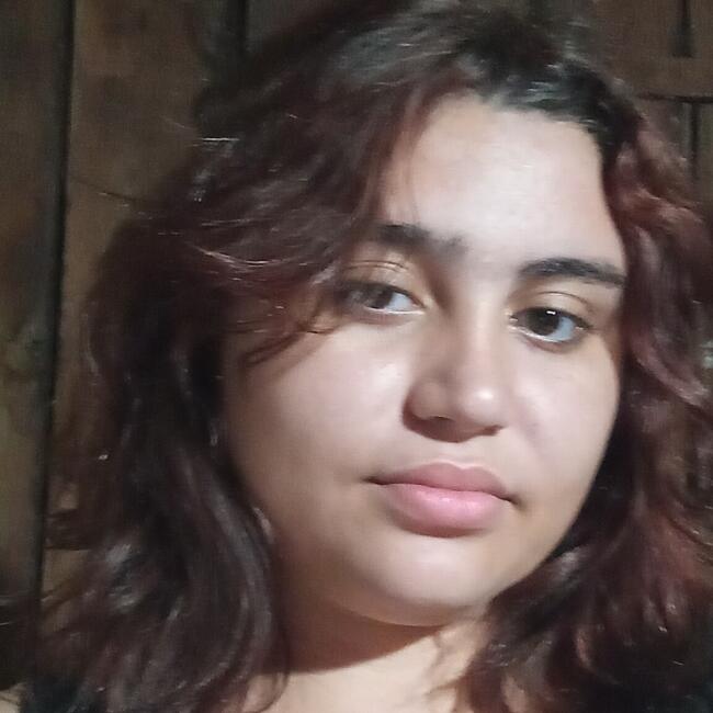 Babysitter in Ouro Verde do Oeste: Agatha