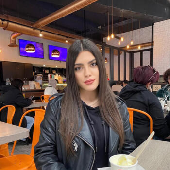 Babysitter Vénissieux: Larissa