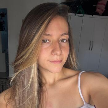 Babysitter in São Vicente: Emilly