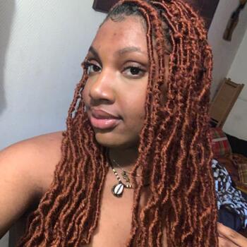 Baby-sitter in Colombes: Alison