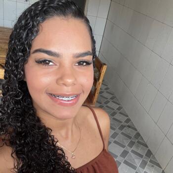Babysitter in Aracaju: Stéfany
