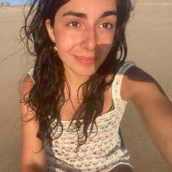 Babysitter in Caranguejeira: Gabriela