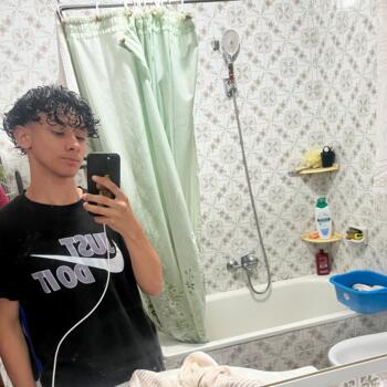 Babysitter in Ixelles-Elsene: Alexander