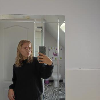 Babysitter in Athée-sur-Cher: Camille