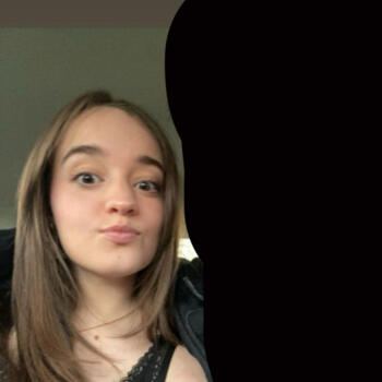 Baby-sitter Saint-Marcel-Bel-Accueil: Louane