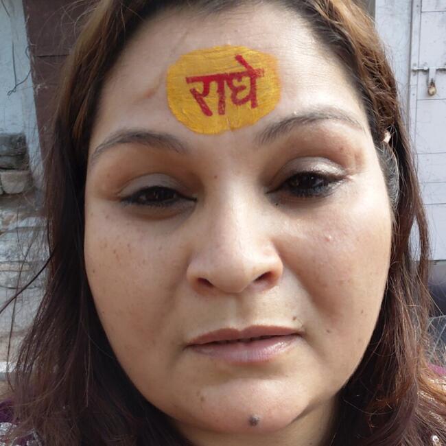 Babysitter in Ahmedabad: Simran