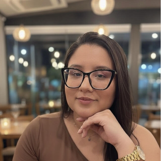 Babysitter in Peruíbe: Jessica