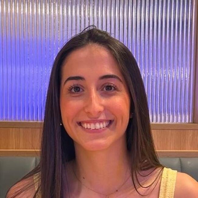 Nanny in Torrent: Lorena