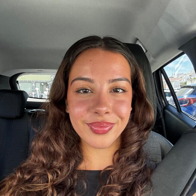 Babysitter in Portimão: Joana