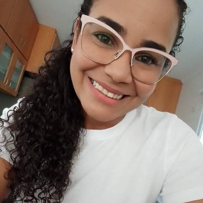 Babá em Cotia: Danielle Cardoso dos Santos