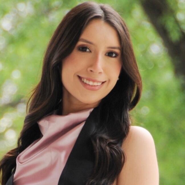 Babysitter in San Antonio: Victoria