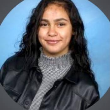 Babysitter in Melun: Shérine