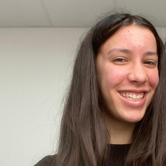 Babysitter in Bayonne: Lia