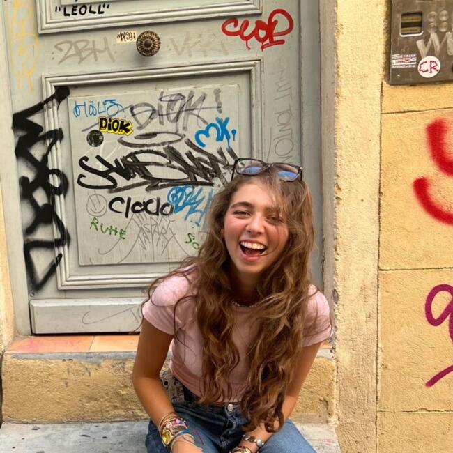 Babysitter in Meximieux: Juliana