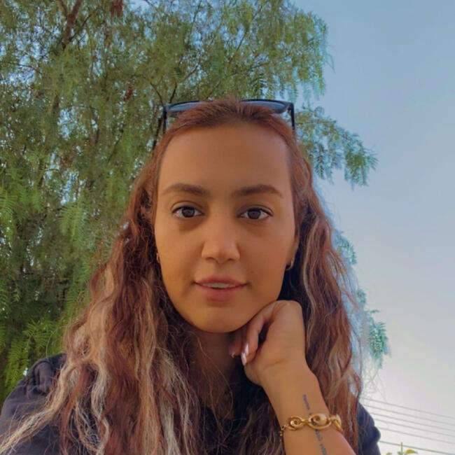 Limasol bölgesinde bebek bakıcısı: Naghmeh