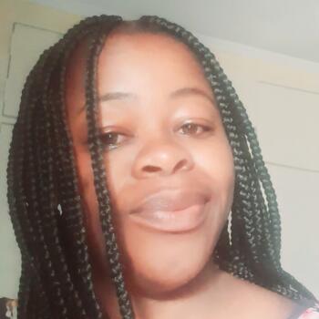 Nanny Victoria Falls: Lucy