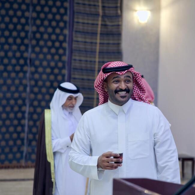 وظيفة جليسة أطفال في جِدّ حَفْص: خالد