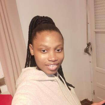 Childminder job in Amora: babysitting job Maissa