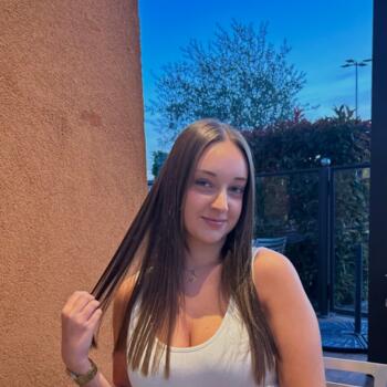 Babysitter Labastide-Saint-Pierre: Charlyne
