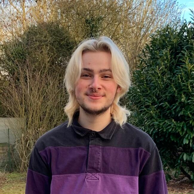 Babysitter in Paris: Aaron
